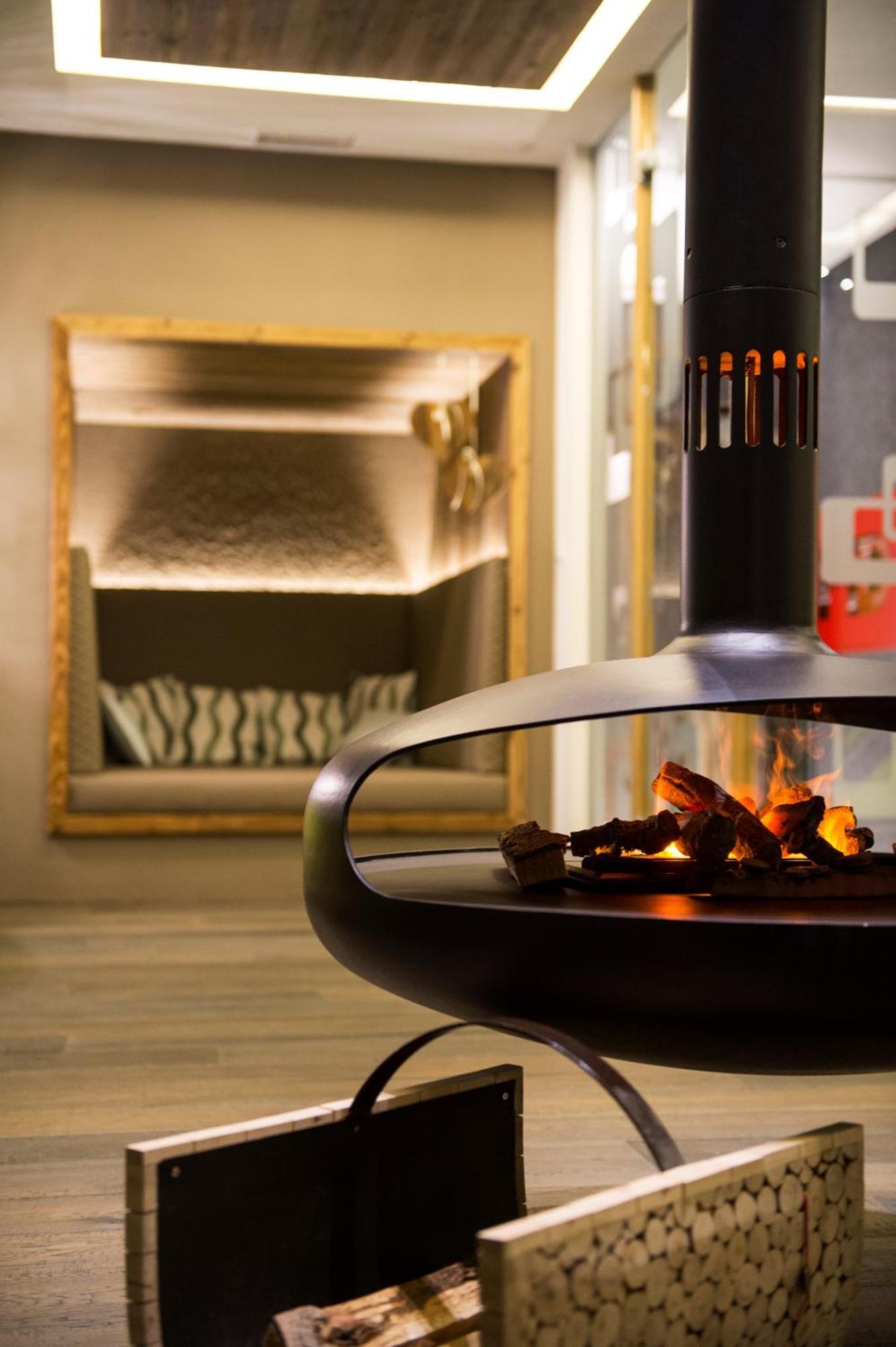 Hotel Cosmea 4 Stars - Your Honeymoon & Dolomites Experience Ortisei Exteriér fotografie